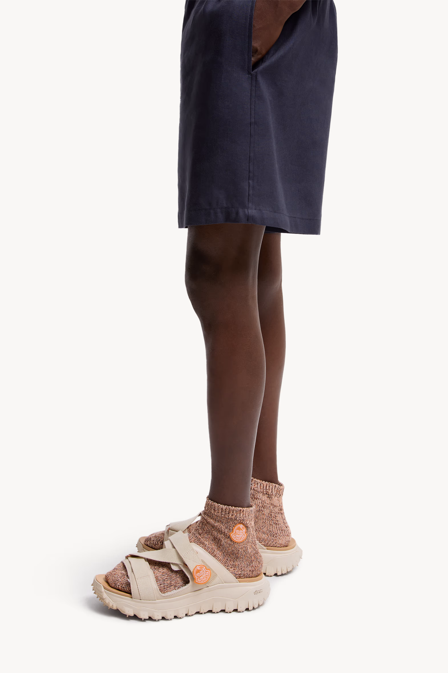 Shorts de mezcla de lino Moncler x Gilga Farm Designed by Donald Glover Hombre Azul marino Moncler 4